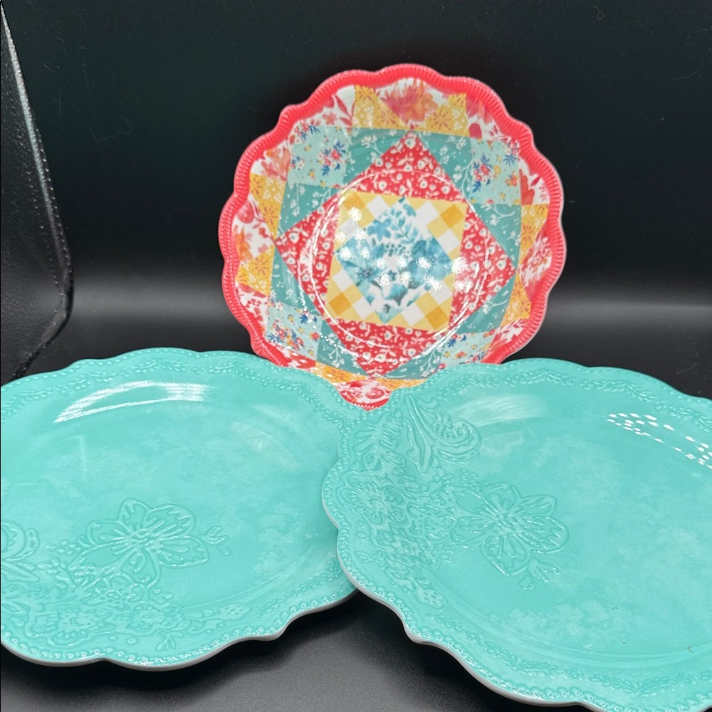 The Pioneer Woman Colorful Patterned bowl and plate set